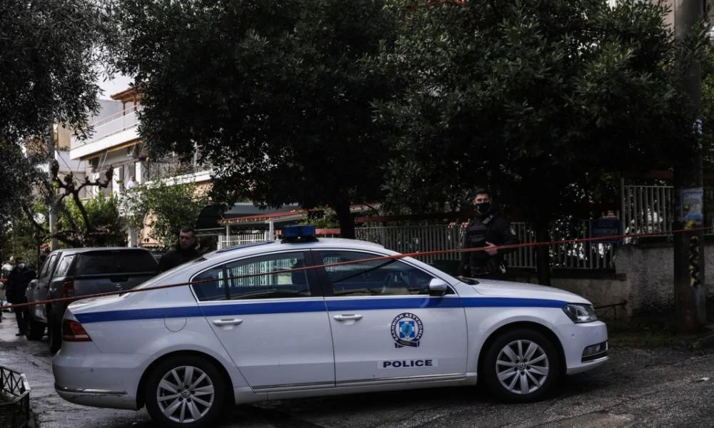 Απατεώνες που παρουσιάζονται ως τεχνικοί της ΔΕΗ αδειάζουν σπίτια σε περιοχές των Β. Προαστίων